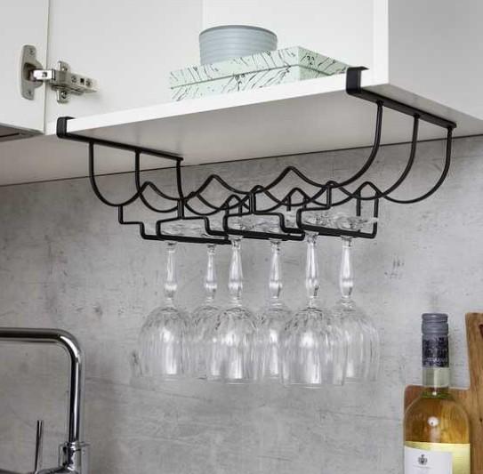 Wenko vinreol m/glasholder til køkkenoverskab - Sort Wenko vinreol m/glasholder til køkkenoverskab - Sort