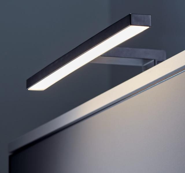 Cass&oslash;e Lungo spejllampe - V&aelig;g eller spejlmontage - Mat sort