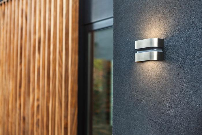 Lutec Architectural Maya udend&oslash;rslampe til v&aelig;g - Rustfrit st&aring;l