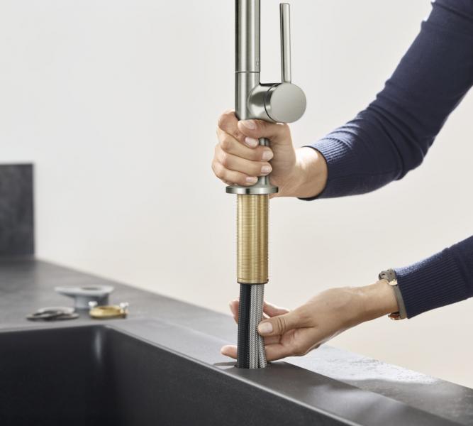 hansgrohe Talis M54 k&oslash;kkenarmatur 210 m/C-tud og udtr&aelig;k - Rustfrit st&aring;l finish