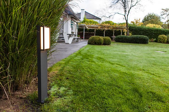 Lutec Architectural Qubo udend&oslash;rs standerlampe m/LED - M&oslash;rk gr&aring;