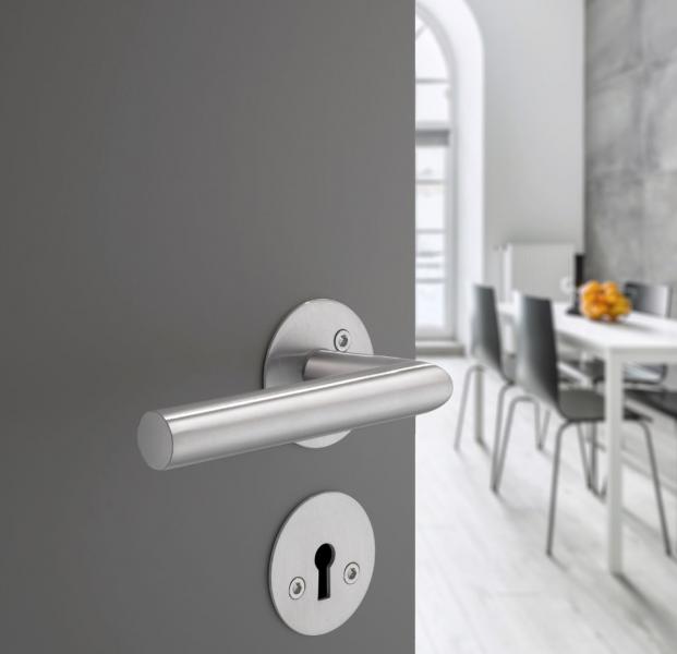 Beslagsboden indend&oslash;rs d&oslash;rgreb inkl n&oslash;gleskilt - B&oslash;rstet rustfrit st&aring;l