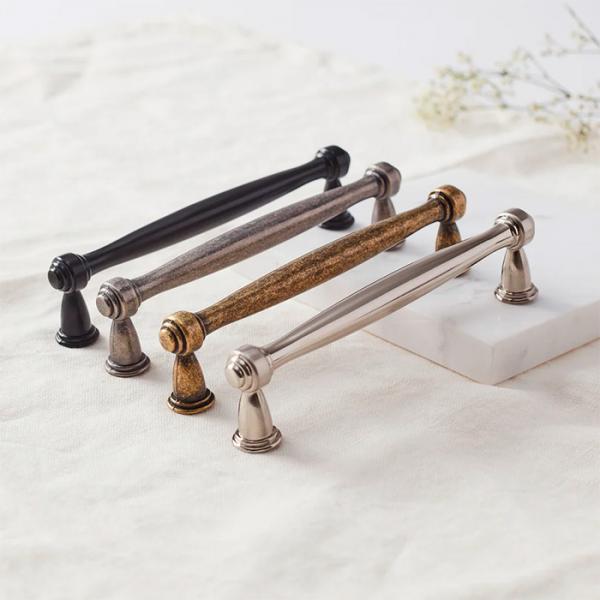 Beslagsboden m&oslash;belgreb i vintagelook B6301 - Antik messing