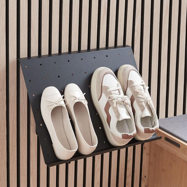 Sort skohylde til akustikpanel - 46 cm